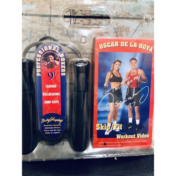 Vintage Vhs Autographed By Oscar De La Hoya New Skip Fit Video Set Leather - Picture 2 of 7